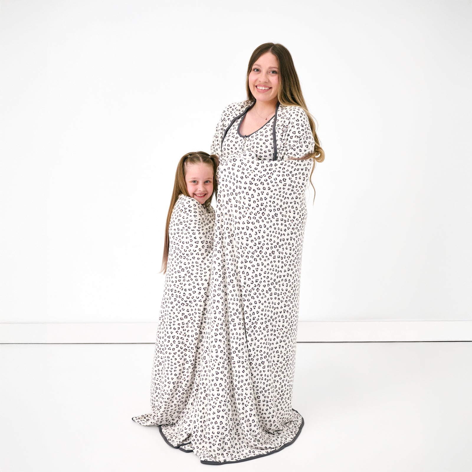 Luxe Leopard Oversized Cloud Blanket®