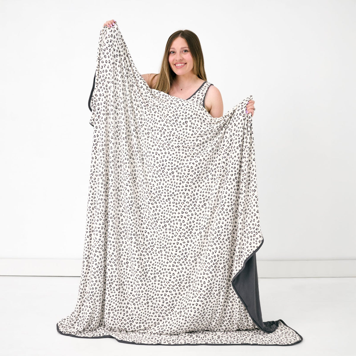 Luxe Leopard Oversized Cloud Blanket®
