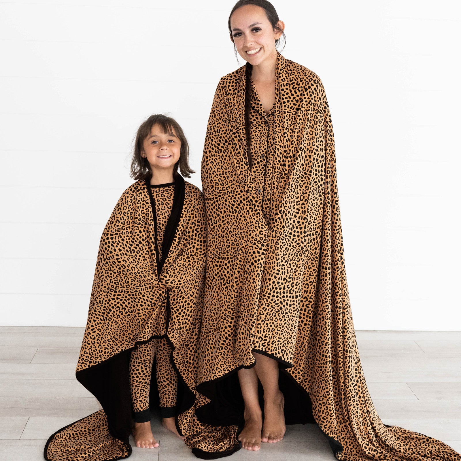 Classic Leopard Oversized Cloud Blanket®