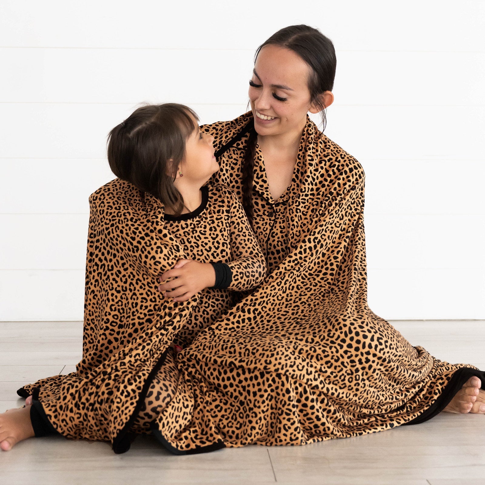 Classic Leopard Oversized Cloud Blanket®