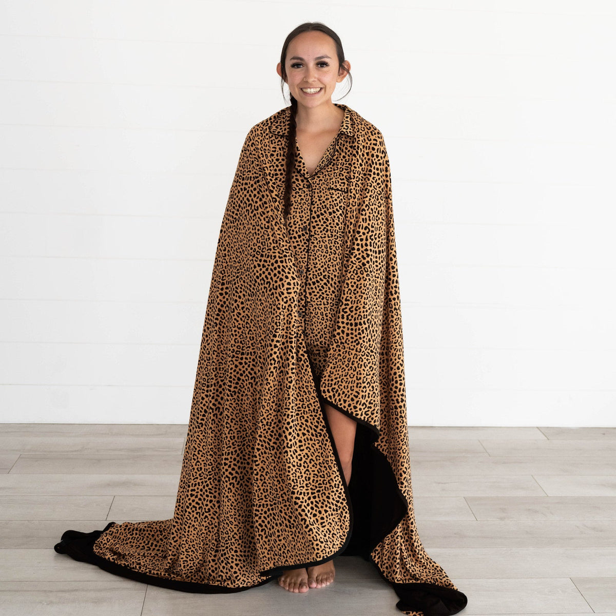 Classic Leopard Oversized Cloud Blanket®
